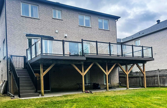VanKuikConstruction-2024-large-balcony-deck