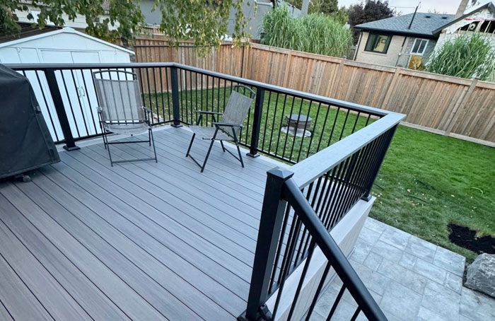 VanKuikConstruction-2024-backyard-deck-patio
